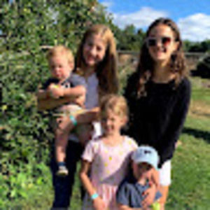 Meet your Posher, Angela